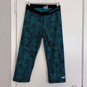 Nike PRO DRI-fit Snake Pattern Leggings - Teal and Black